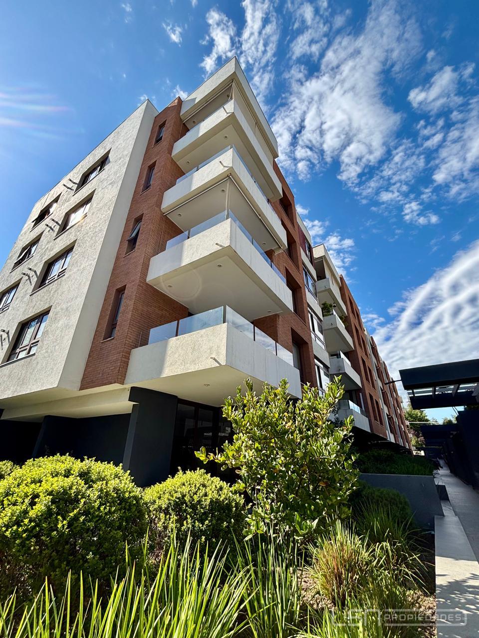 Oportunidad Única - Departamento En La Dehesa